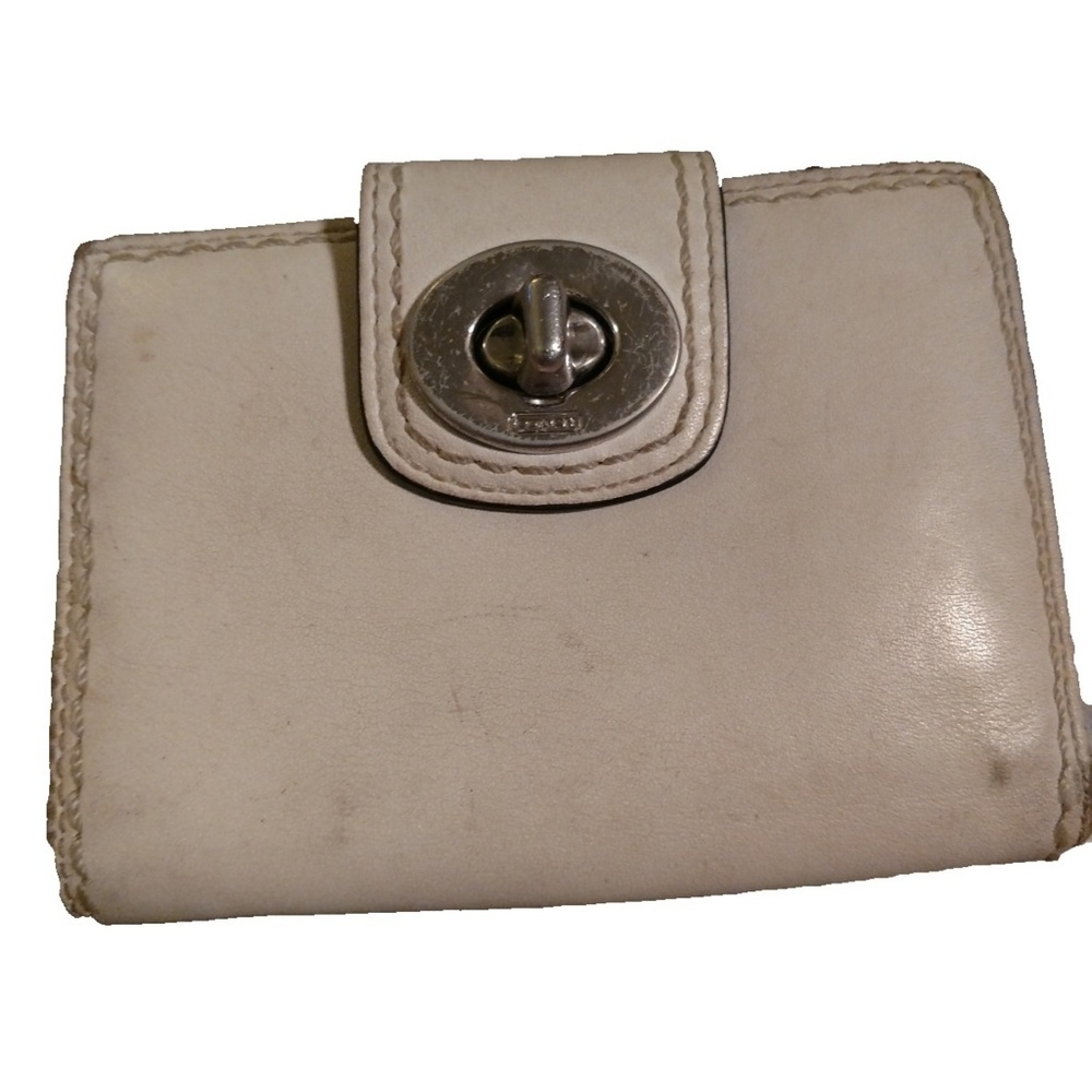 Coach Signature Satchel - Picture 5 of 8